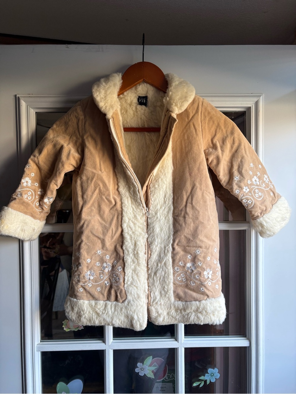 Y2K GAP Toddler Faux Fur Lined Jacket in Tan and Cream